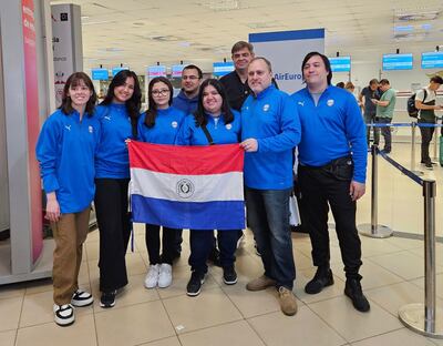 Los integrantes de la comitiva nacional de ajedrez viajaron rumbo a Europa para la preparación.