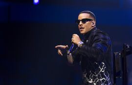 Daddy Yankee a través de un comunicado anunció que comenzaron los trámites de divorcio con Mireddys González.