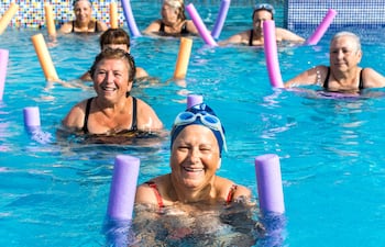 Hidrogimnasia para adultos mayores.