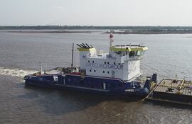 Convoy de Mercurio Group. Una de las barcazas que quedó retenida, fue liberada hoy.