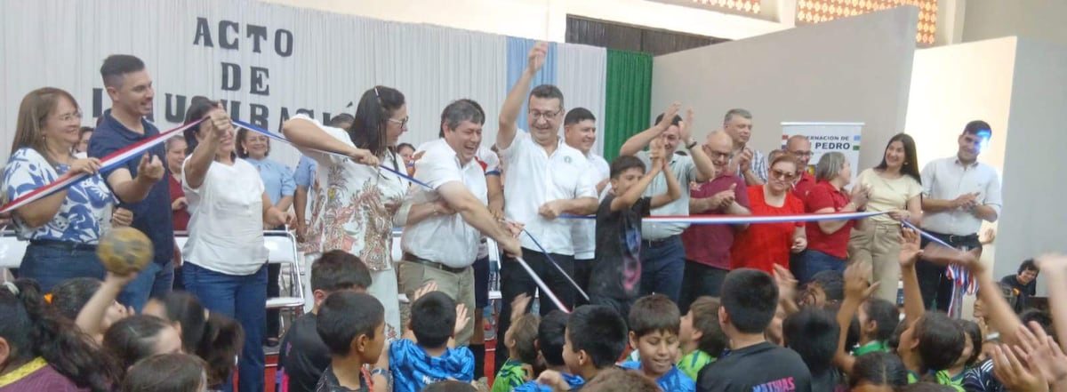Ofrecen a Cesarito Sosa liderar la lista oficialista al Senado y gobernadores negocian espacios