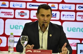 Justo Wilmar Villar, exarquero de la selección, ahora el director deportivo albirrojo.