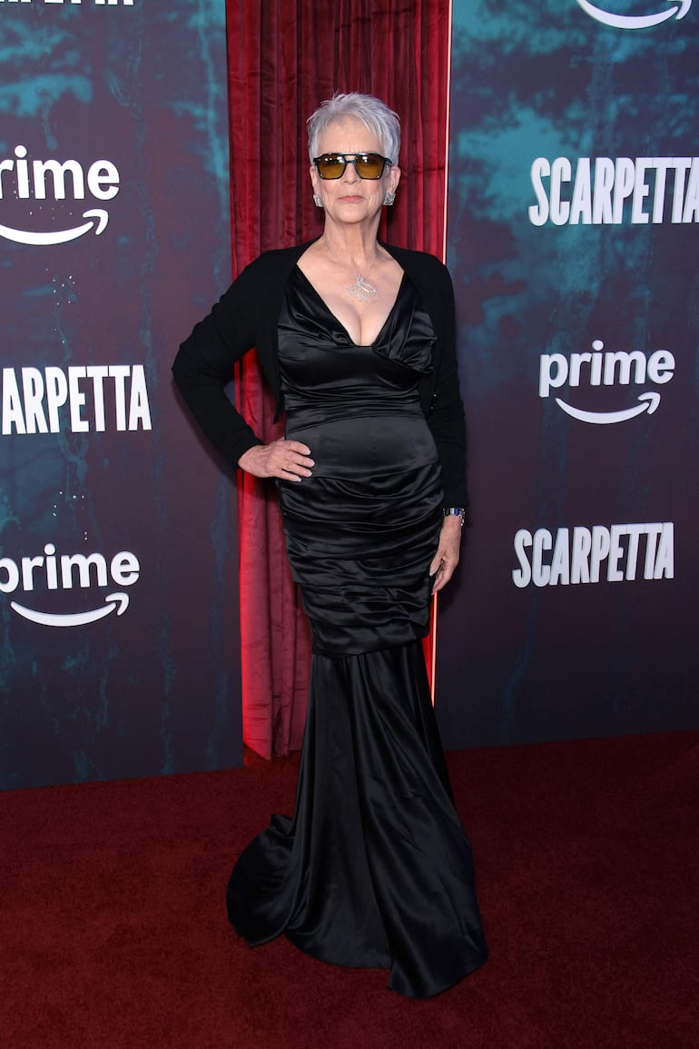 Siempre vigente, Jamie Lee Curtis en la red carpet del estreno de "Scarpetta" en Nueva York. (Dimitrios Kambouris/Getty Images/AFP)
