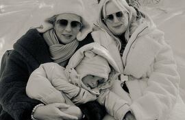 Rebel Wilson (44) y su esposa Ramona Agruma están de vacaciones con su hija Royce Lillian.