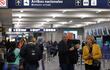 Paro de controladores aéreos afecta salida y llegadas en Argentina. (archivo)