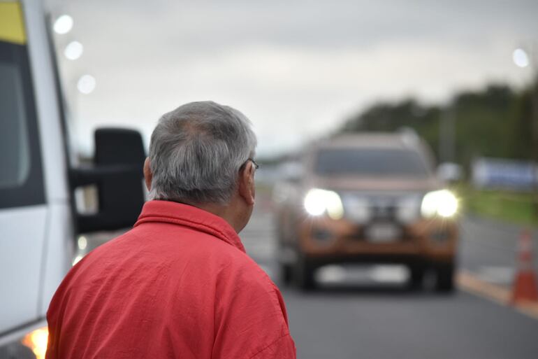 Fotos en el puesto de peaje voluntario Pa'i Pukú.