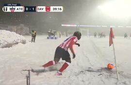 Fútbol “bajo cero” y con alma rojiblanca: el Atlético Ottawa conquista la Premier canadiense.