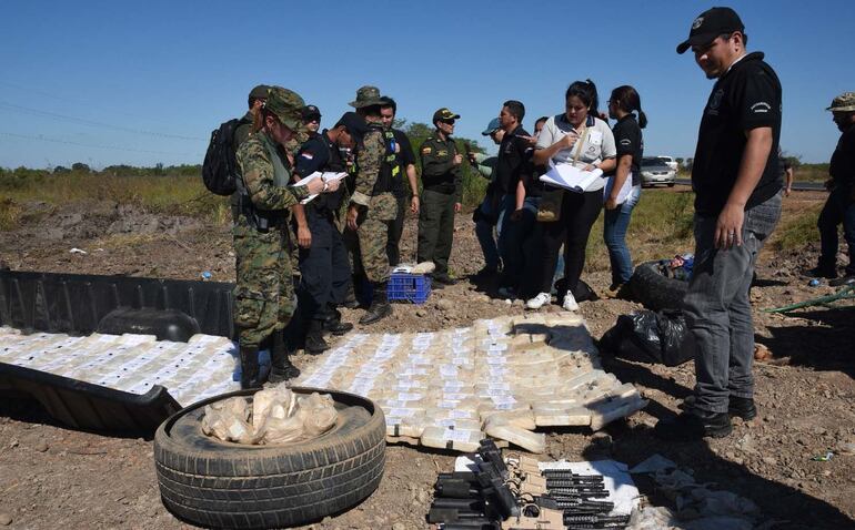 Imputado por transportar droga y fusiles de asalto - Nacionales - ABC Color