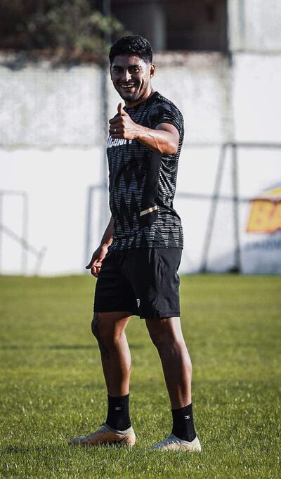 Luis Enrique Riveros Valenzuela (26 años), delantero de Tacuary.