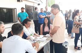 Daniel Pereira Mujica votó esta mañana en el Polideportivo Municipal.