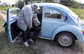 la-foto-de-archivo-muestra-al-presidente-pepe-mujica-y-su-inseparable-fusca-en-su-residencia-de-anchorena--193049000000-1284821.jpg