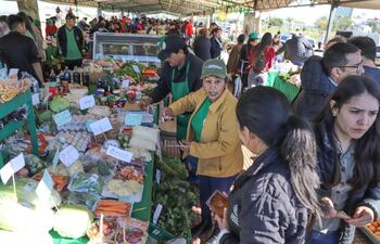 Feria de la Agricultura Familiar en Itapúa.