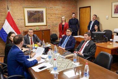 Reunión de la Comisión de Legislación de la Cámara de Senadores, presidida por el senador Derlis Maidana (ANR, HC).