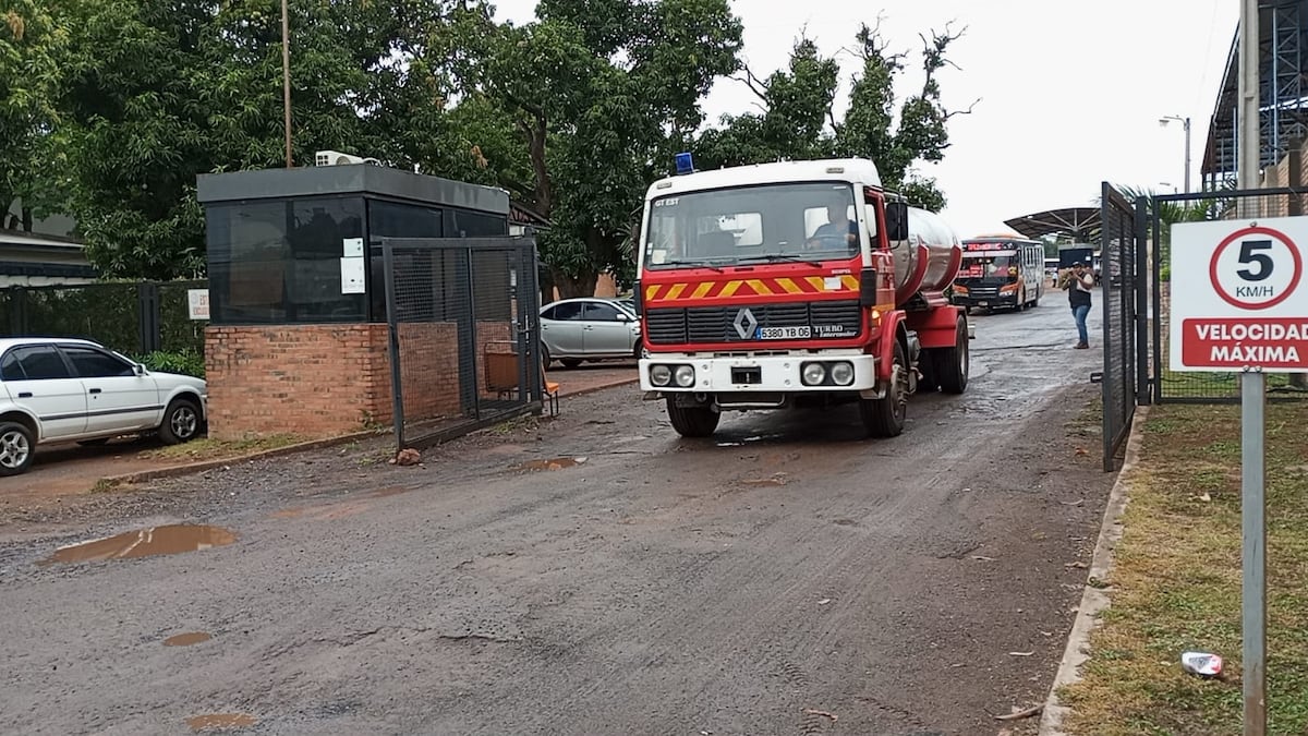 Peña veta proyecto de ley que exonera impuestos para vehículos de bomberos