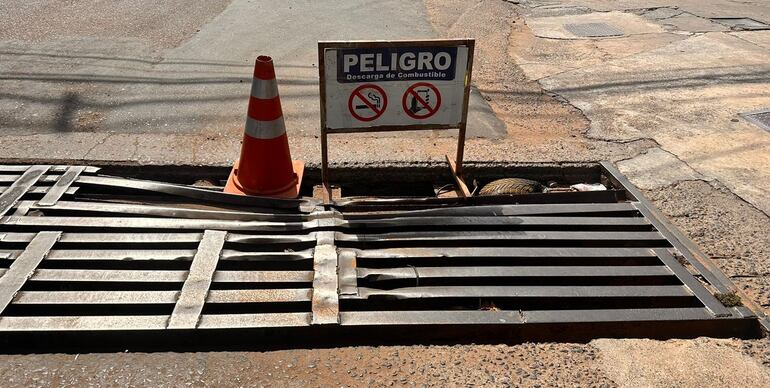 El cartel de la estación de servicios para evitar más accidentes.