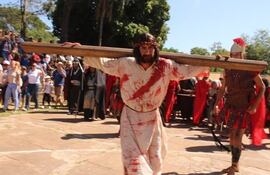 En la compañia Zanha hu de Atyrá se podrá observar el juzgamiento y flagelación de Jesús.