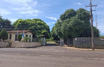 Sede de la Entidad Binacional Yacyretá ubicado en el barrio Villa Permanente de Ayolas.