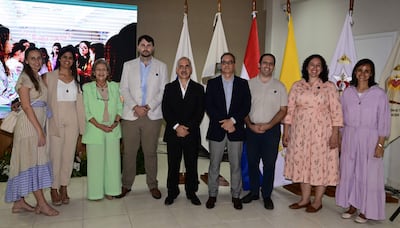 Cristina Heisecke, Jazmín Cardozo, Lourdes Ortiz, Christian Pampliega, Antonio Peralta, Guillermo Fronciani, Hugo Ibarrola, Silvia Fretes y la Hermana M. Jimena.