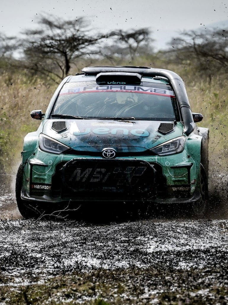 Diego Domínguez Bejarano y Rogelio Peñate volvieron a ganar un tramo hoy en Kenia, al mando del Toyota GR Yaris Rally2.