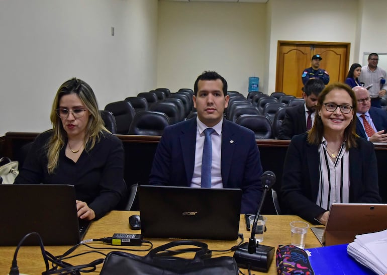 Juicio de Hernán Rivas en la sala 2, segundo  piso, torre norte del palacio de Justicia