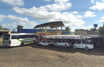 Fachada actual de la terminal de ómnibus de Santaní que la municipalidad quiere modernizar