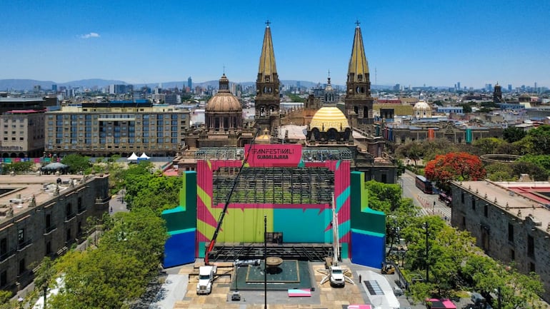 Así van los avances de las instalaciones de la zona del FIFA FAN FESTIVAL en Guadalajara.