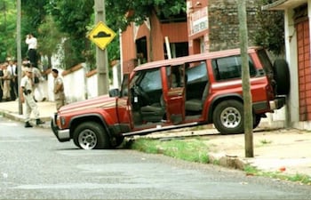 Camioneta en la que Luis María Argaña se dirigía a la sede de la Vice-
presidencia, cuando fue acribillado en la vía pública, en marzo de 1999.
