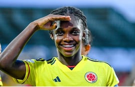 Linda Caicedo, 18 años, la estrella de Colombia.