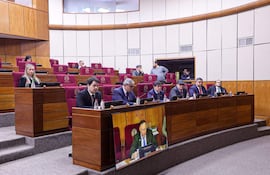 Candidatos a contralor y subcontralor general de la República participan en audiencia pública ante el Senado.