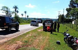 Un bache provoca un accidente de motociclista en Carapeguá.
