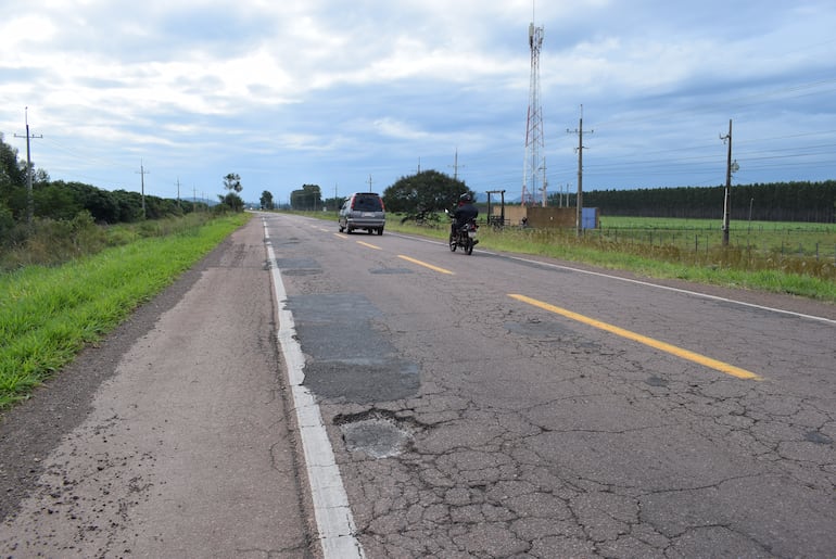 La duplicación de la ruta PY01 tardará en llegar a la zona, por lo que preocupa la presencia de peligrosos cráteres en la calzada.