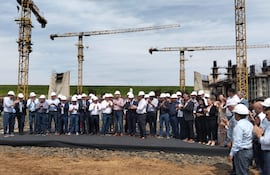 Yacyretá reinició los trabajos civiles de Aña Cuá el pasado 13 de noviembre, acto que convocó a autoridades locales y nacionales.