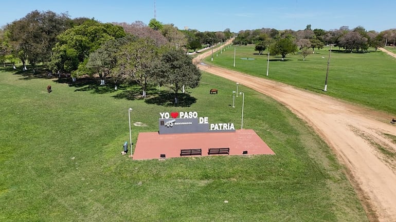La vista aérea de acceso a la comunidad de Paso de Patria.