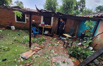 De esta manera quedó la vivienda de Dima Ester Benítez Espínola, quien sufrió el destecho de su vivienda tras el temporal que azotó la zona.