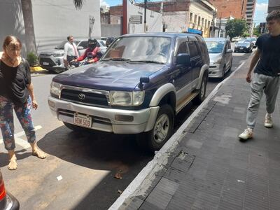 La Policía Nacional recuperó una camioneta propiedad, de una ciudadana alemana.