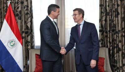 Encuentro de Santiago Peña con Alberto Núñez Feijóo, presidente del Partido Popular de España.