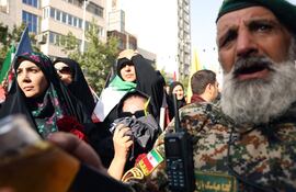 Iraníes participan de los funerales de los militares caídos durante la guerra Irán-Israel. ONG's denuncian arrestos y decenas de ejecuciones por parte del régimen de los ayatolás.