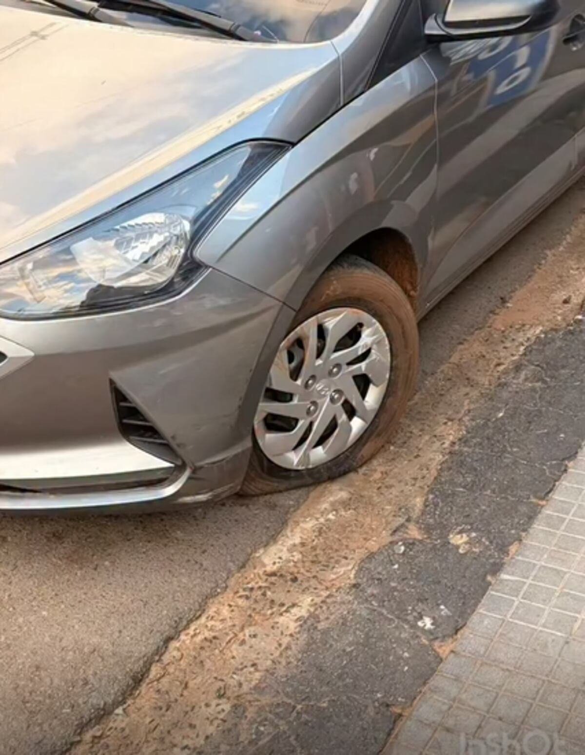 Apareció otro “rompeautos”: denuncian a comerciante de Luque por vandalismo