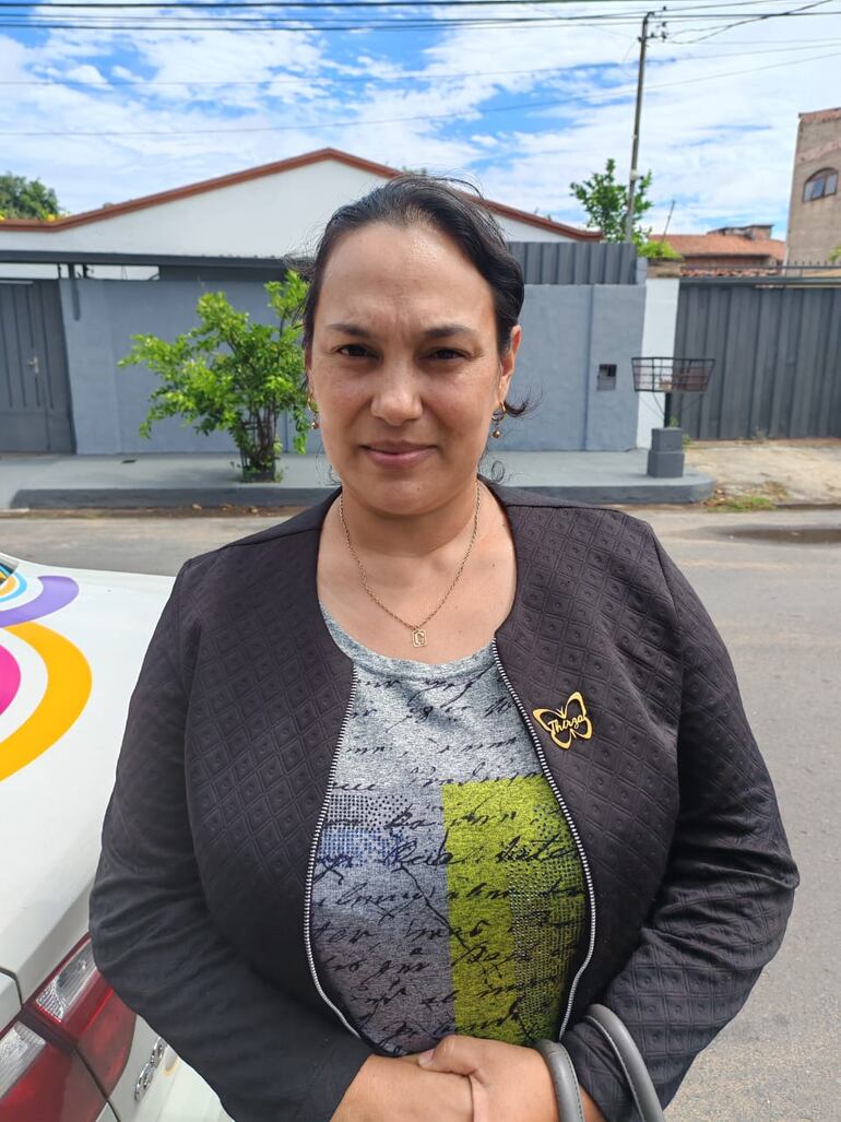 Gloria Franco madre de la niña Thirza Belén Portillo que falleció por sobredosis de anestesia en clínica odontológica.
