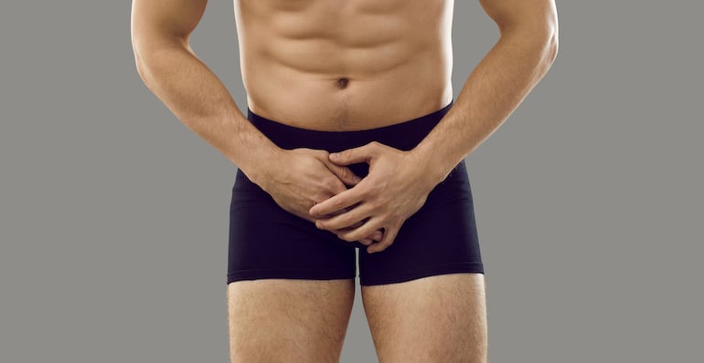 Un dolor testicular intenso y repentino puede ser torsión testicular, una urgencia que amenaza la función del testículo.
