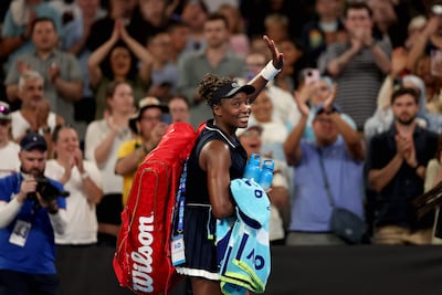 Venus Williams, derrotada en dos sets por la australiana Ajla Tomljanovic.