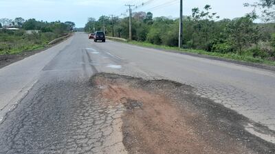 El Estado mantuvo en estado de abandono la ruta PY01 durante años, por lo que actualmente se encuentra en pésimo estado.