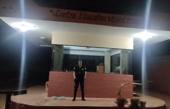 Fachada del Centro Educativo Integral de Itauguá.