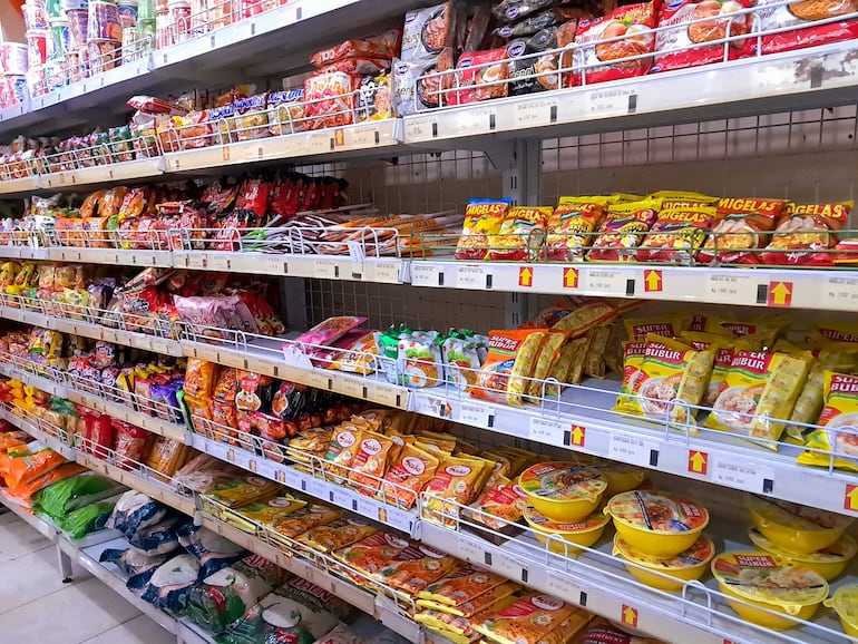 Alimentos ultraprocesados, altos en grasas.
