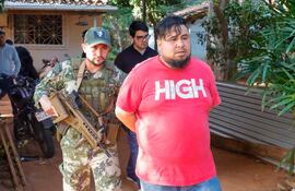 Sergio Denis Ortiz Ríos, al momento de su detención en Luque en 2022. Actualmente está en juicio.