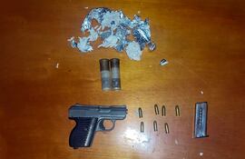 El arma con la que los miembros del PCC pretendían escapar de la cárcel de Misiones.