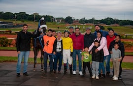 Mi Pinga reapareció, al igual que su monta Anthony Ortellado, para llevar laureles a la caballeriza San Blás.