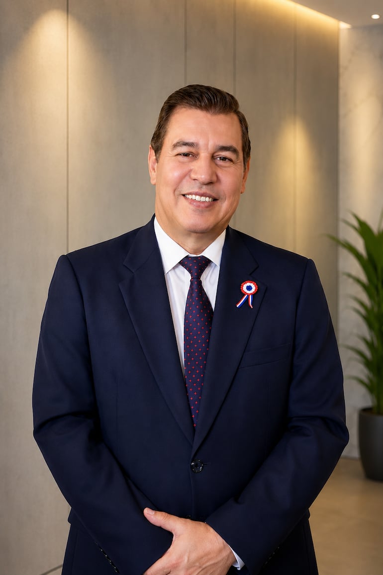 El ministro de la Senatur, Jacinto Santa María.