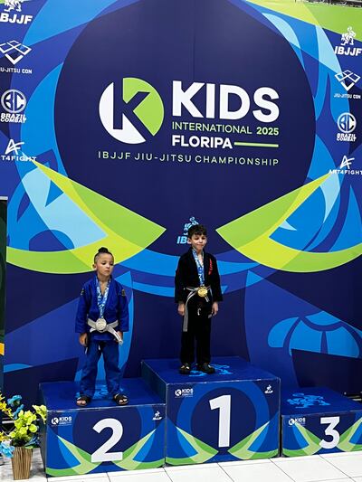 Martín Pont subió a lo alto del podio en el torneo de Floripa.