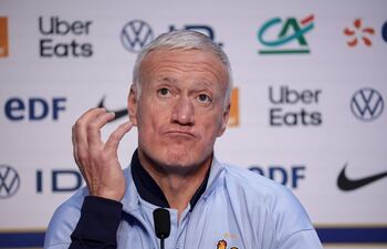 Saint Denis (France), 13/11/2024.- France'Äôs head coach Didier Deschamps speaks during a press conference in Saint Denis, north of Paris, France, 13 November 2024. France will play against Israel in their UEFA Nations League qualifying match on 14 November. (Francia) EFE/EPA/CHRISTOPHE PETIT TESSON